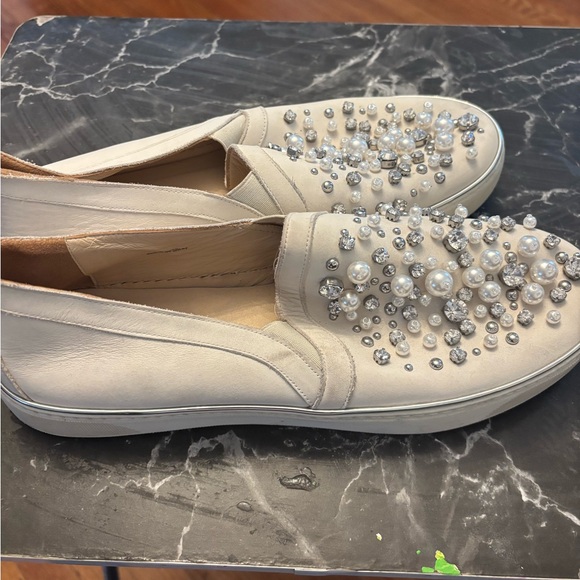 Stuart Weitzman Shoes - Stuart Weitzman Women's Tan Flats